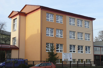 Reconstruction of primary school and kindergarten in Topoľovka